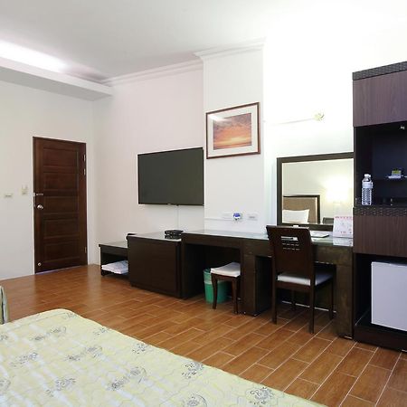 Cyuan Tang Hot Spring Hotel Jiaoxi Extérieur photo