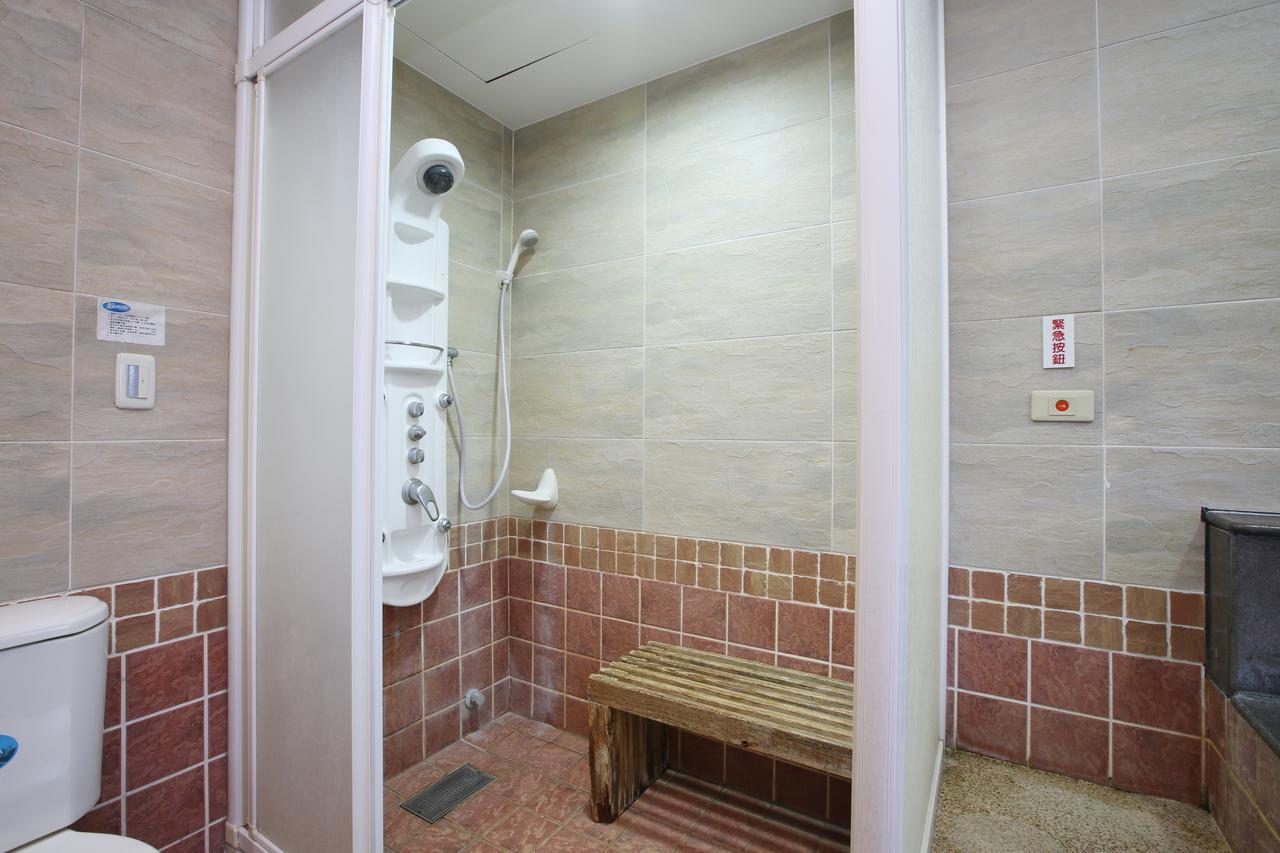 Cyuan Tang Hot Spring Hotel Jiaoxi Extérieur photo