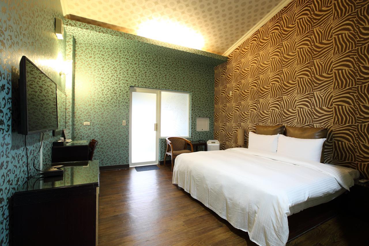 Cyuan Tang Hot Spring Hotel Jiaoxi Extérieur photo